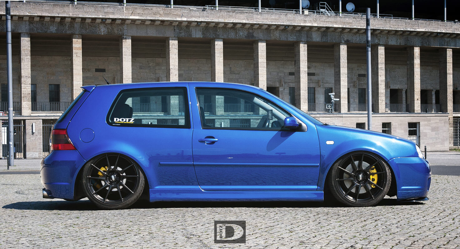 VW Golf 4 R32 on DOTZ Kendo
