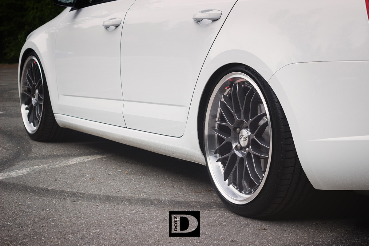 DOTZ Revvo dark Skoda Octavia Combi Artikelbild 07